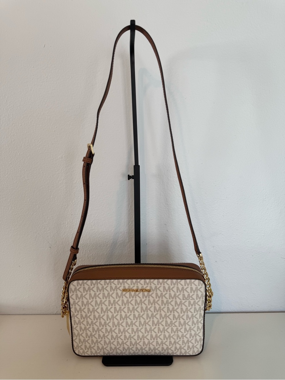 NWT Michael Kors Jet Set Large Crossbody Vanilla